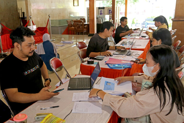 LEBIH DARI 5.000 MAHASISWA TAHUN 2025 BERKESEMPATAN MENDAPATKAN BEASISWA PEMUDA TANGGUH DARI PEMKOT SURABAYA