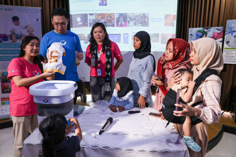 JADI SATU-SATUNYA KOTA DI INDONESIA DAN MASUK 50 FINALISASI TERBAIK, PEMKOT SURABAYA DAN BUMBI GELAR EDUKASI MANFAAT POPOK KAIN