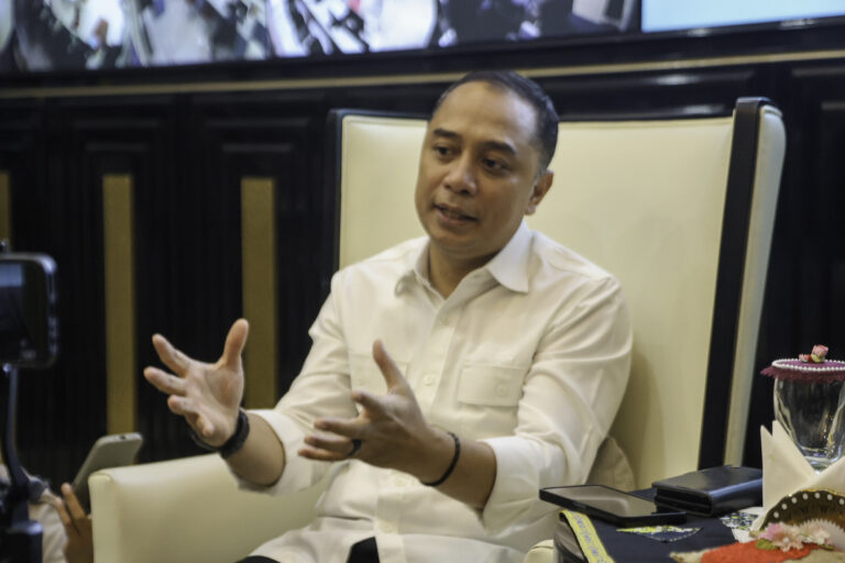 LAWAN GRATIFIKASI! PEMKOT SURABAYA TERBITKAN PERWALI GUNA WUJUDKAN PEMERINTAHAN BERSIH