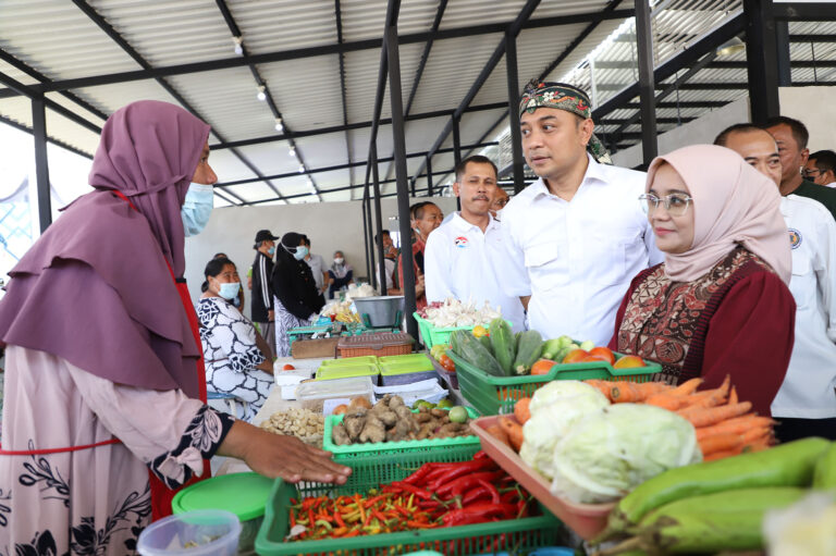 PASAR TRADISIONAL JADI ANDALAN, KONTRIBUSI SIGNIFIKAN BAGI PERTUMBUHAN EKONOMI TEMBUS 5,24 PERSEN