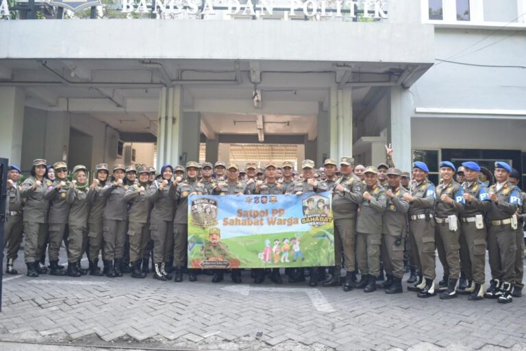 SATPOL PP SURABAYA PERKENALKAN TAGLINE “SAHABAT WARGA” UNTUK MENINGKATKAN KEDEKATAN DENGAN MASYARAKAT