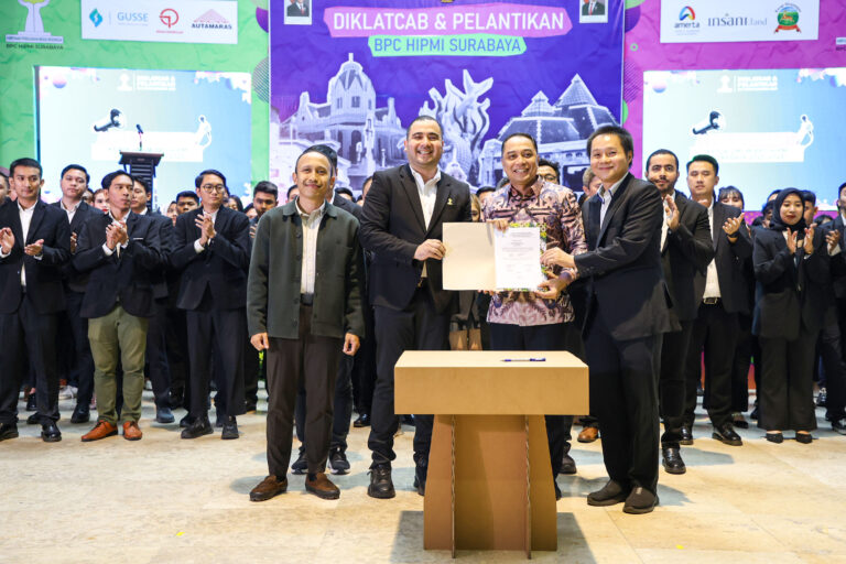 WALI KOTA ERI AJAK HIPMI SURABAYA KOLABORASI MENGEMBANGKAN EKONOMI KREATIF DI HI-TECH MALL