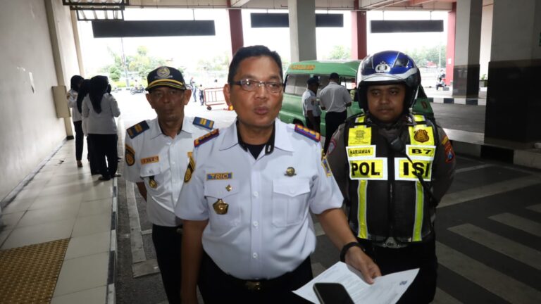 Pastikan Keselamatan Penumpang, Dishub Surabaya Gelar Giat Sosialisasi Trayek dan KIR