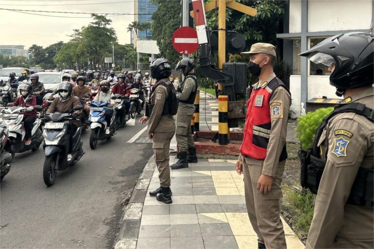 Satpol PP Surabaya Perketat Pengawasan Fasum Cegah Gepeng Musiman