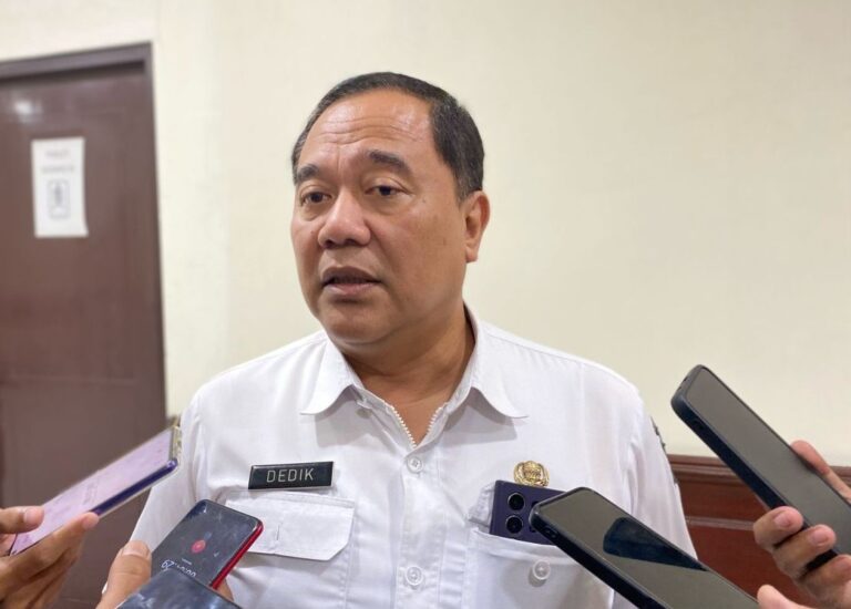 Viral Truk Bawa Sampah Berserakan, DLH Surabaya: Armada Pengangkut Wajib Tertutup dan Laik Jalan