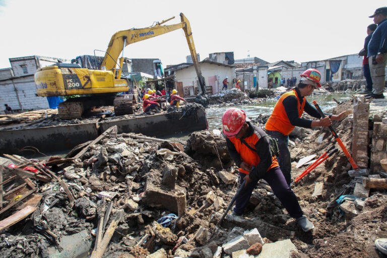 Cari Titik Temu Lebar Sungai Kalianak, Pemkot Surabaya Kedepankan Musyawarah