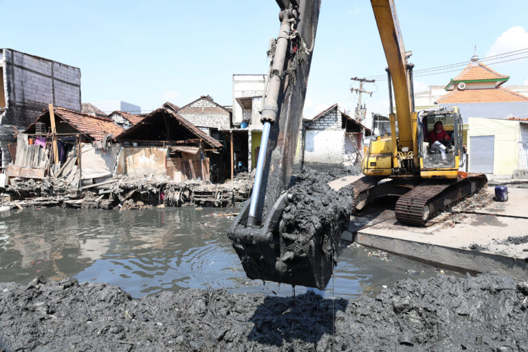 Bongkar Fakta Hukum! Lebar Kali Krembangan Surabaya Seharusnya 28 Meter