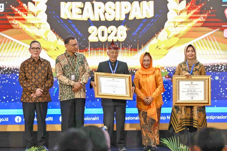 Arsip Kiprah Cak Kartolo Resmi Jadi Memori Kolektif Bangsa, Surabaya Raih Tiga Penghargaan Nasional Kearsipan 2026